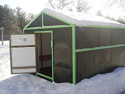 LuckysSons - Ice fishing  fish hut and cottage rentals