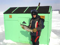 LuckysSons - Ice fishing fish hut and cottage rentals