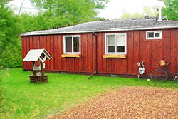 LuckysSons - Ice fishing fish hut and cottage rentals